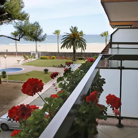 At125 Els Pins, Con Piscina En 1ra Linea De La Playa